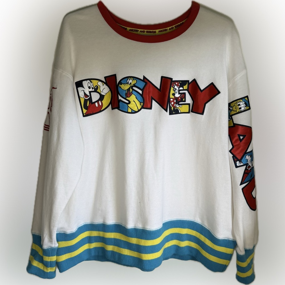 Disneyland Resort Mickey & Friends Crewneck Sweatshirt Adult Size Large